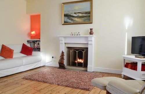 Buckie House | Salty Dog