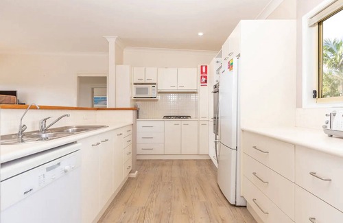 Forster House | SALTY SEA Beach House