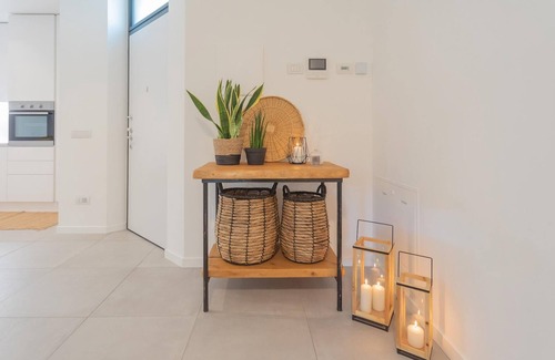 Como Apartment | Salvia Ginepro Apartments