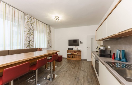 Loretto Apartment | Salzburg: Apartment RIVERSIDE 1 for 1 - 10 people