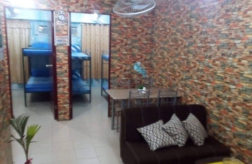 Tondo House | Samanakans Condotel Group/Couples room#17