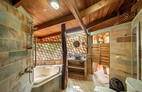Samara Apartment | Samara Tarantela, Treehouse