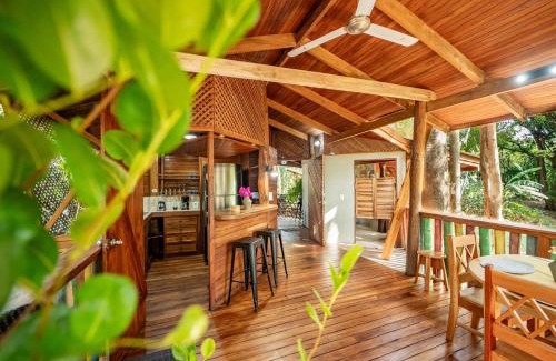 Samara Apartment | Samara Tarantela, Treehouse