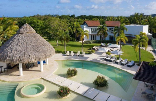 Yarary - Cap Cana Villa | Sambarela Luxury Villas. With Access to the Exclusive Eden Roc Beach Club.