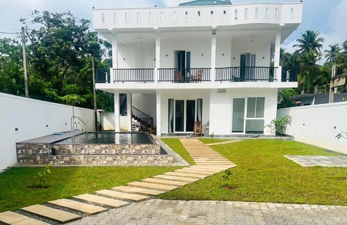 Patuwatha Villa | Sambo White House
