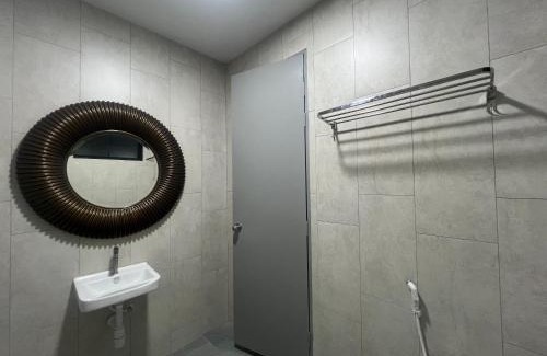 Kajang Villa | Sampoisgt Homestay - 3 Bedrooms, Free 4 Private Parking, Extra mattresses available