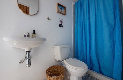 Bocachica Cabin | Samsara Room /Pool/Wifi/Near Ocean