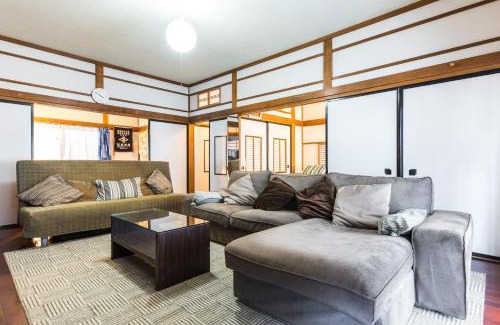 Nakano House | Samurai House - Large Family House, West Shinjuku