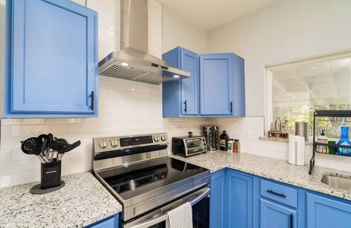 Highland Park House | San Antonio Charming 3 br 2 bath 6 min to downtown