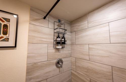 Uptown Apartment | San Antonio Cozy Tourist Full Apartment