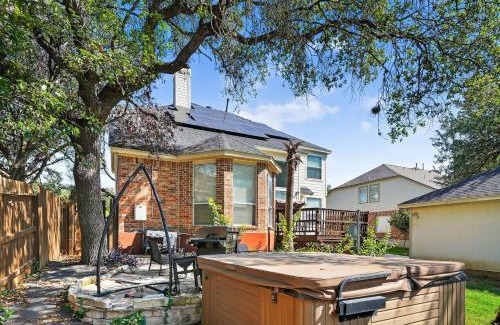 Stone Oak House | San Antonio Oasis Hot Tub & Pool Access home