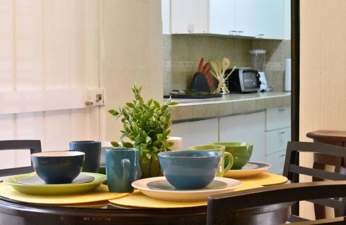 San Salvador Apartment | San Benito 2 Brm Town House 5 min From Everything