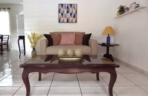San Salvador Apartment | San Benito 2 Brm Town House 5 min From Everything