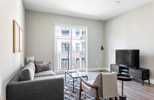 San Carlos Apartment | San Carlos 1BR w Pool Gym nr Caltrain SFO-366