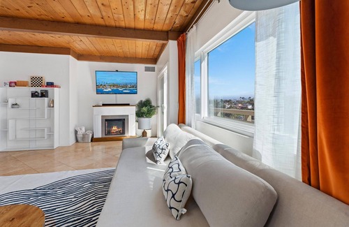 Loma Portal House | San Diego coastal home with downtown views!