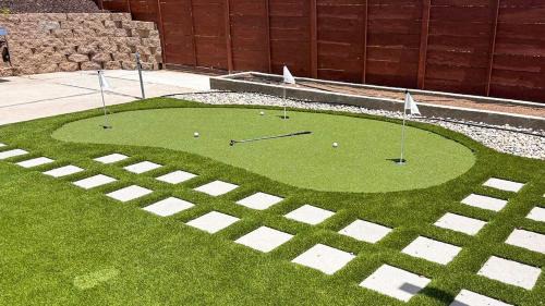 Birdland House | San Diego Oasis Fire Pit, Putting Green, Near Everything