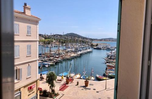 Sanary-sur-Mer Apartment | San Estello