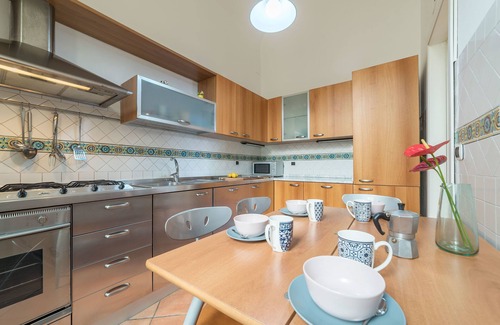 Celio Apartment | San Giovanni Elegant 6 Pax Apartment