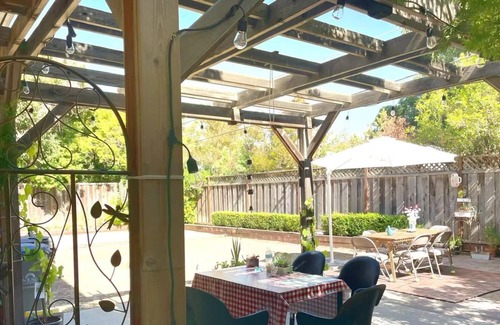 Campbell House | San Jose Family hotel, close to Campbell downtown