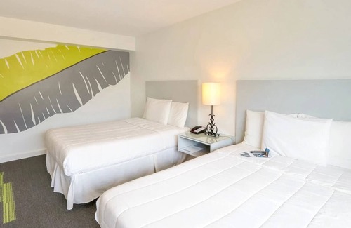 Miramar Hotel | San Juan Retreat | 1 Unit | Near Ponce de Leon Ave