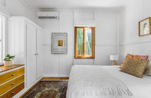 Byron Bay House | San Juan Surfers Cottage - prime Byron location