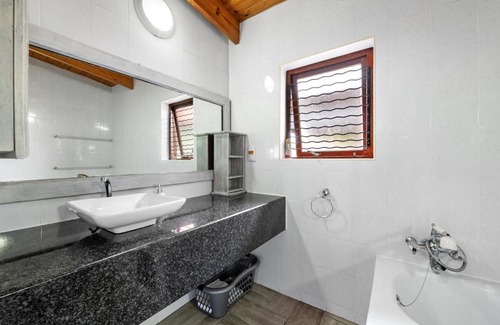 San Lameer Villa | San Lameer Villa 2704 - 4 Bedroom Standard - 8 pax - San Lameer Rental Agency