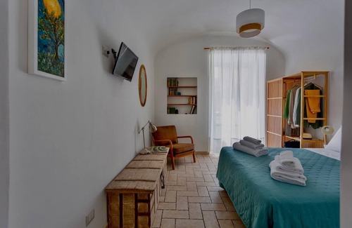 San Lorenzo Apartment | San Lorenzo Studio Flat