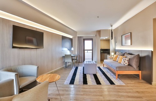 West Sector Hotel | San Marino Suite Hotel