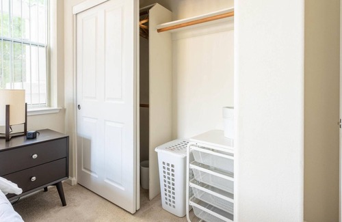 Central San Mateo Apartment | San Mateo 3BR near Caltrain