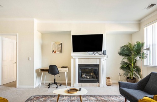 Central San Mateo Apartment | San Mateo 3BR near Caltrain