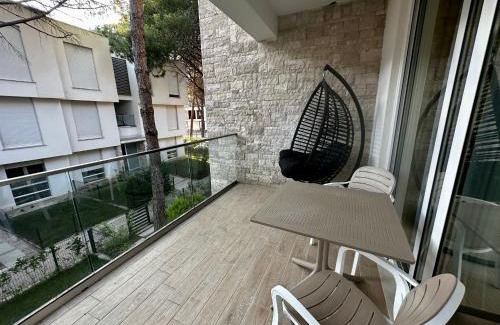 Ishem Apartment | San Pietro Apartment Lalez