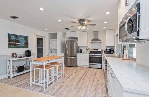 Isles of Capri House | San Salvador Sanctuary- Isles Of Capri Naples Florida