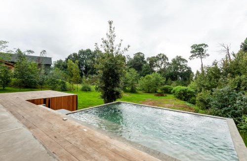 Valle de Bravo Villa | San Simon Retreat with Private Garden and Mountain Views