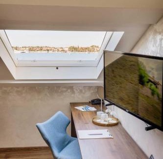 Umag Hotel | San Valentino Palace, Umag city center