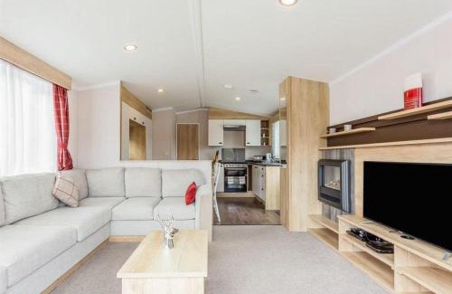 Fort Augustus Resort | Sanctuary 10 Hot tub lodge