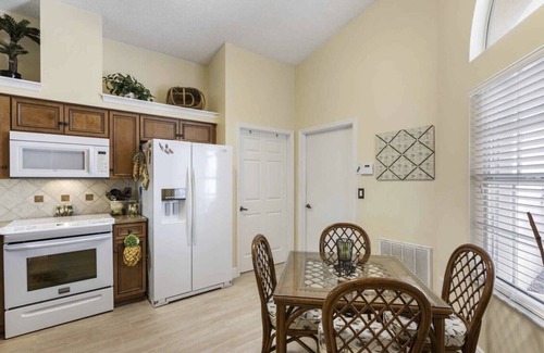 La Costa Village House | Sanctuary Beach House away from the crowds