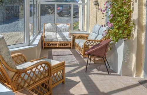 Garn Fadryn House | Sanctuary Cottage