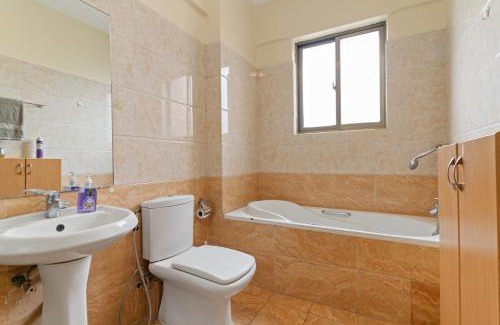 Thompson Estate Apartment | Sanctuary Luxe - 3BR with Pool - Gym & Views - by The Manna Stays