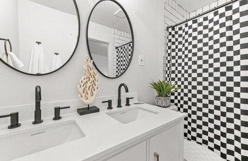 Athens House | Sanctuary on Sherwood with a Backyard Oasis!