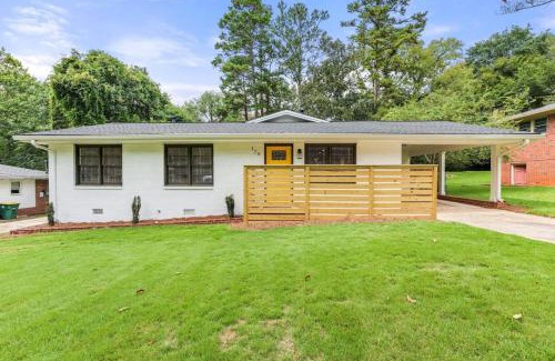 Athens House | Sanctuary on Sherwood with a Backyard Oasis!