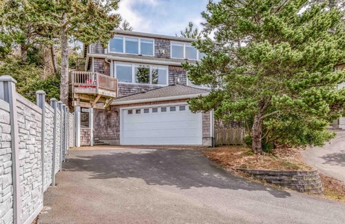 Pacific City House | Sand and Sea Beach House - Meredith Lodging