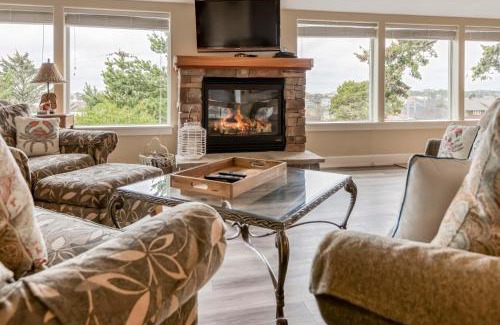 Pacific City House | Sand and Sea Beach House - Meredith Lodging