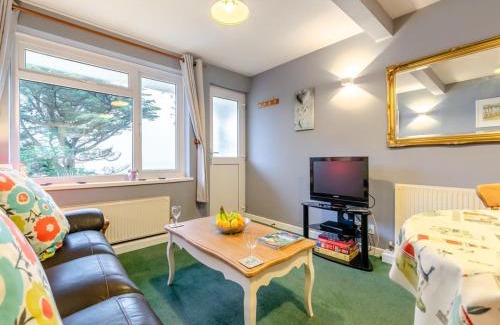 Seaton House | Sand Bar - Mount Brioni