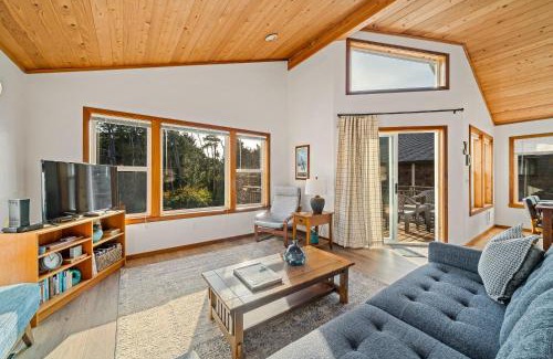 Manzanita House | Sand Bucket
