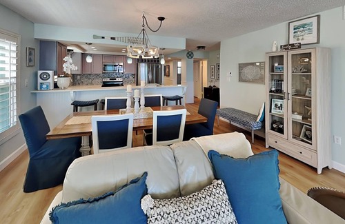 Crescent Beach Condo | Sand Dollar III 308