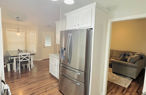 Beaufort House | Sand In My Boots, Minutes to Parris Island & Beaufort and the beach!