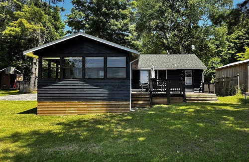 Rideau Lakes Cottage | Sand Lake Cottage