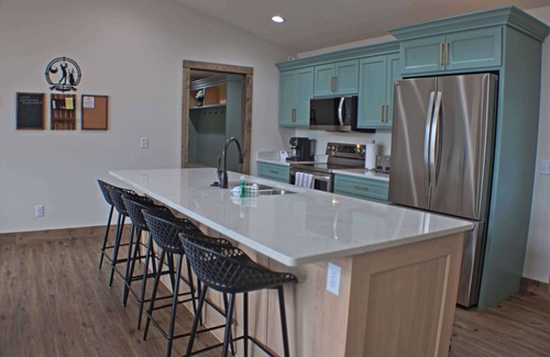 New Lisbon House | Sand Trap Shores on Sunset Lake/Hot Tub/Sleeps 20