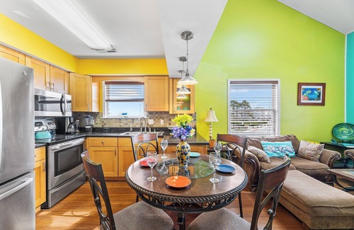 Caine Woods Apartment | Sandal Bay 203 Townhouse