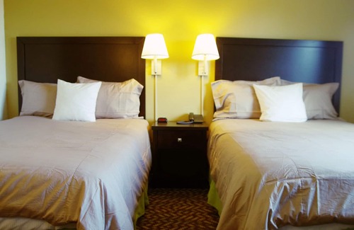 Shakopee Hotel | Sandalwood Studios & Suites